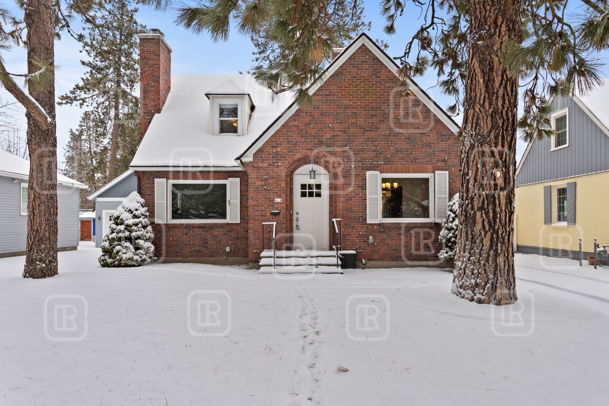 Property main image