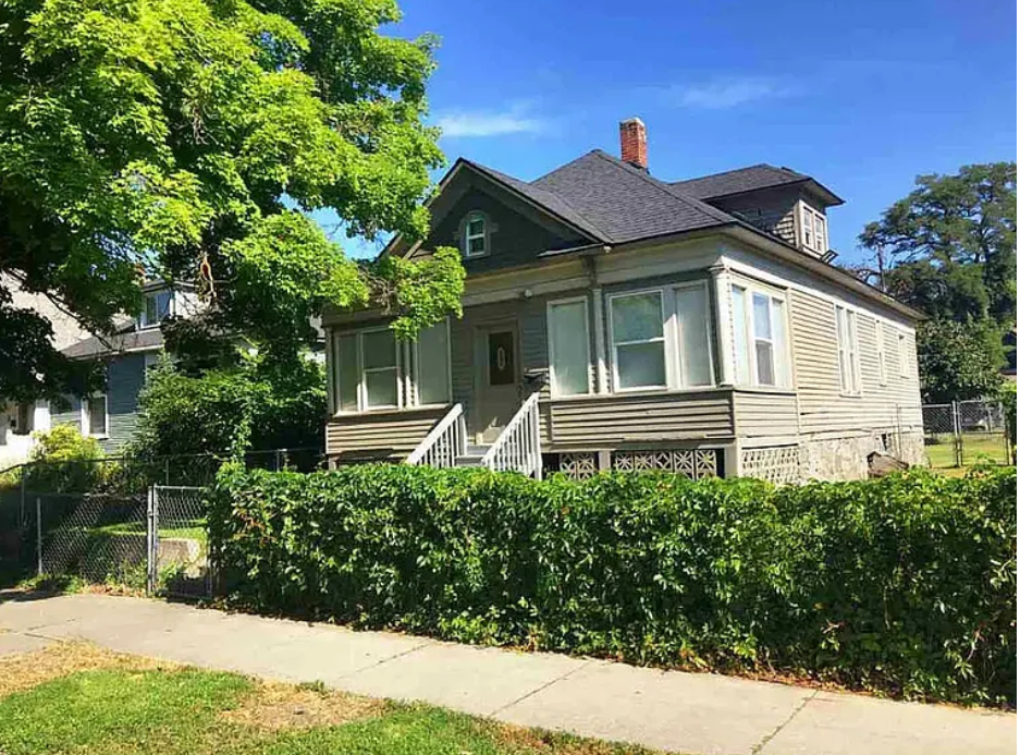 1011 East Augusta Avenue